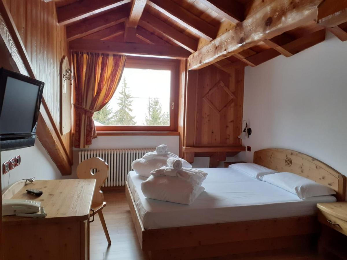 Hotel Dal Bracconiere Folgarida Eksteriør bilde
