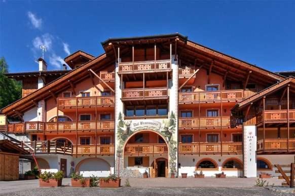 Hotel Dal Bracconiere Folgarida Eksteriør bilde